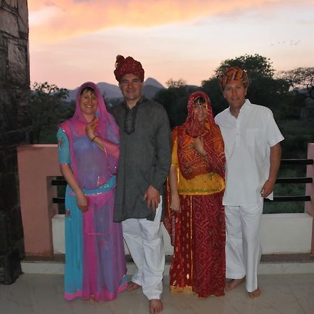 The Royale Country Retreat Bed & Breakfast Udaipur Eksteriør bilde