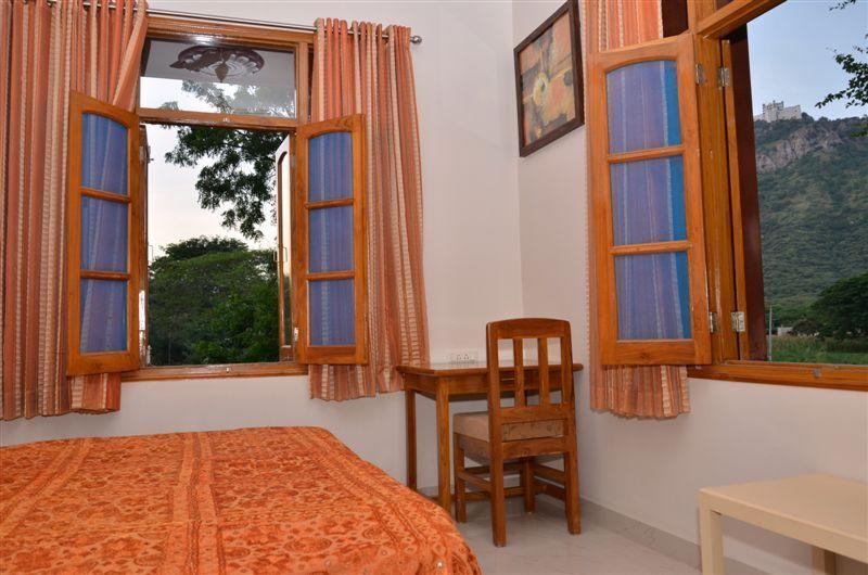 The Royale Country Retreat Bed & Breakfast Udaipur Eksteriør bilde